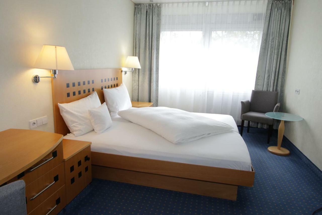 Hotel Baeren Gärtringen Exterior foto